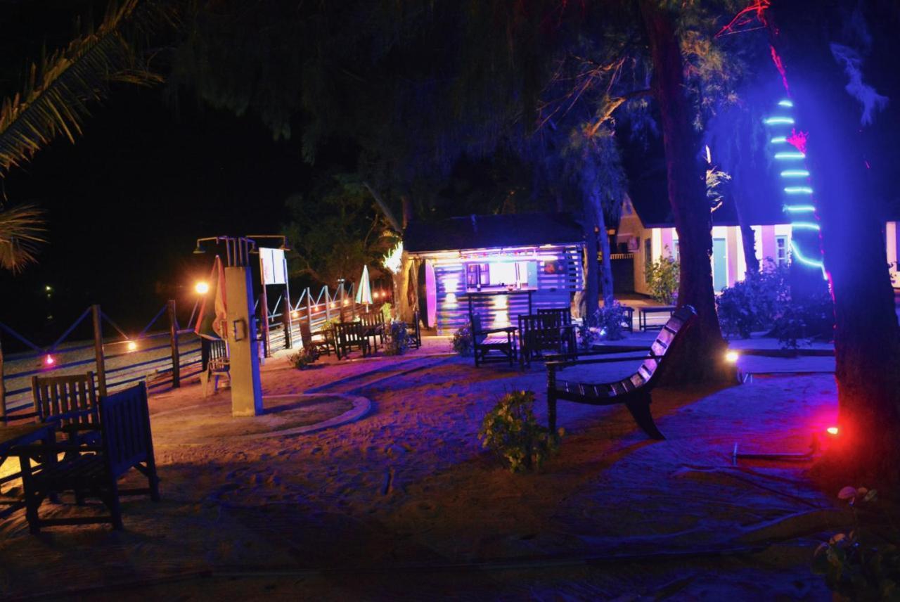 Tsunami Beach Hotel Arugam Bay Luaran gambar